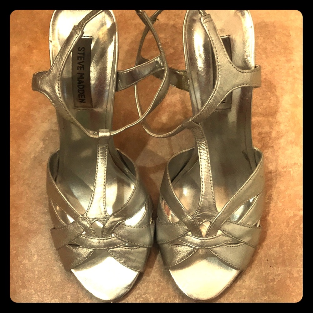 Steve Madden Strappy Silver Heels!